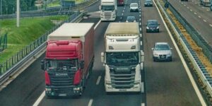 Transporte-de-Cargas-em-Rodovia