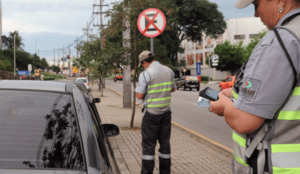 Quando é possível recorrer de multa por estacionar em local proibido?