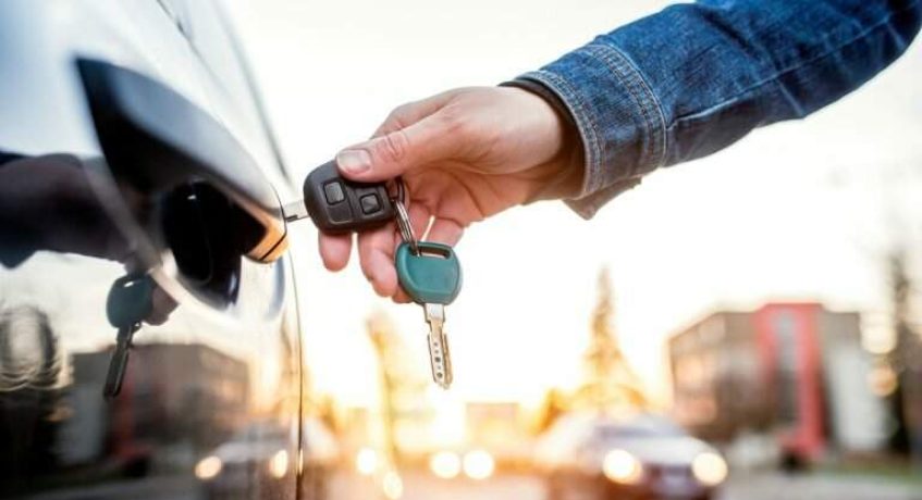 Motorista-com-categoria-B-da-CNH
